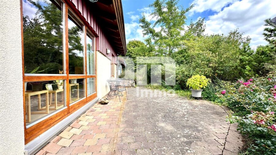 Zwei hochwertige Premium Doppelhaushälften im Paket auf großem Gewerbegrundstück - Haus 1 umlaufende Terrasse 2